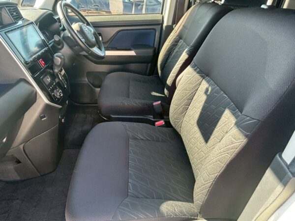 ルーミー　カスタムG-T