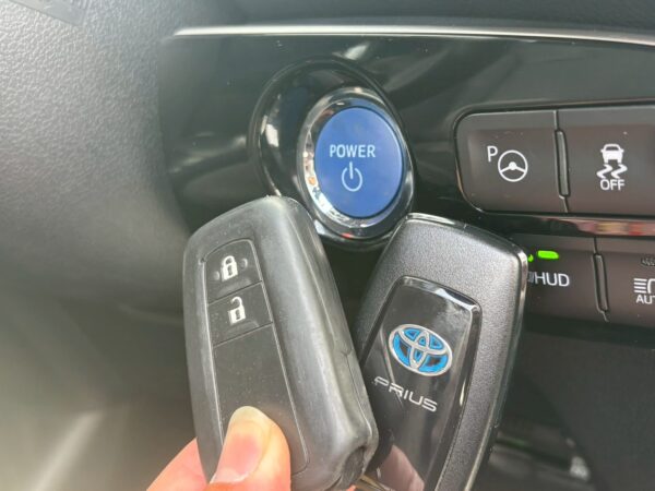 プリウス Sセーフティプラス モデリスタエアロ付