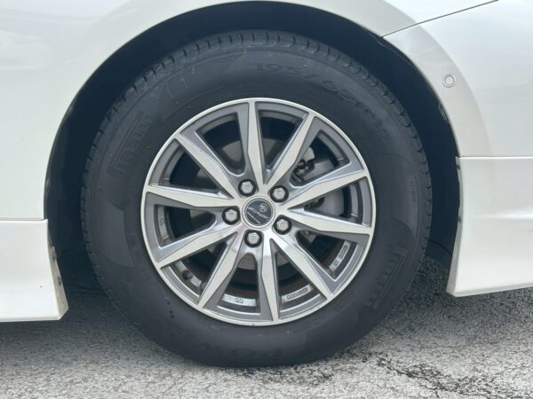 プリウス Sセーフティプラス モデリスタエアロ付