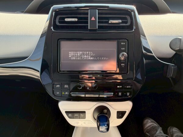 プリウス Sセーフティプラス モデリスタエアロ付