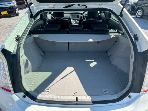 プリウス G LEDエディション