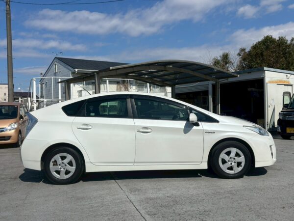 プリウス G LEDエディション