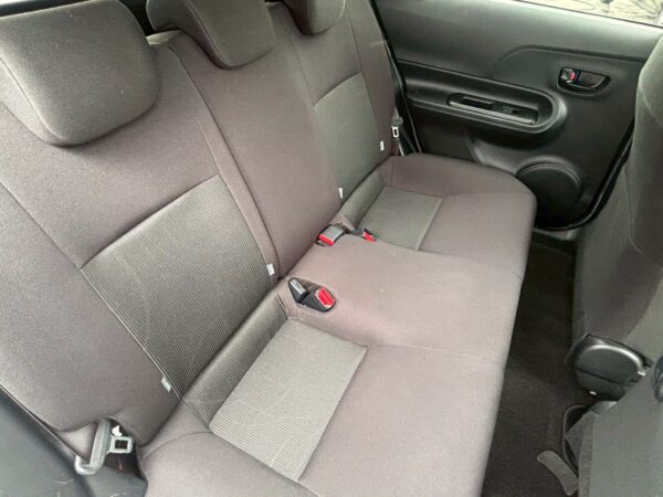 アクア Sスタイルブラック