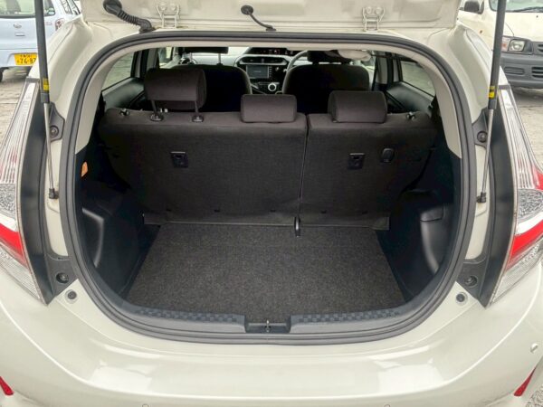 アクア Sスタイルブラック