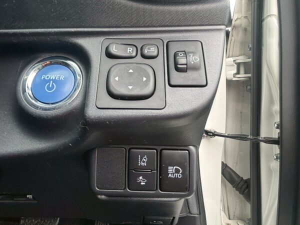 アクア Sスタイルブラック