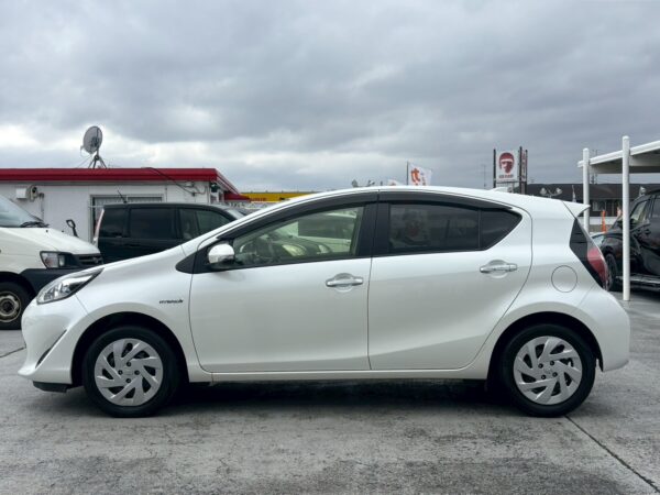 アクア Sスタイルブラック