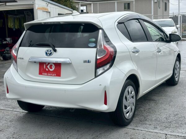 アクア Sスタイルブラック