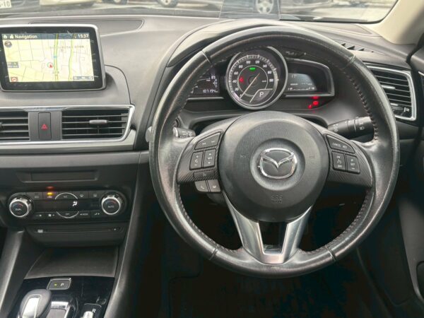 アクセラ ハイブリッドS