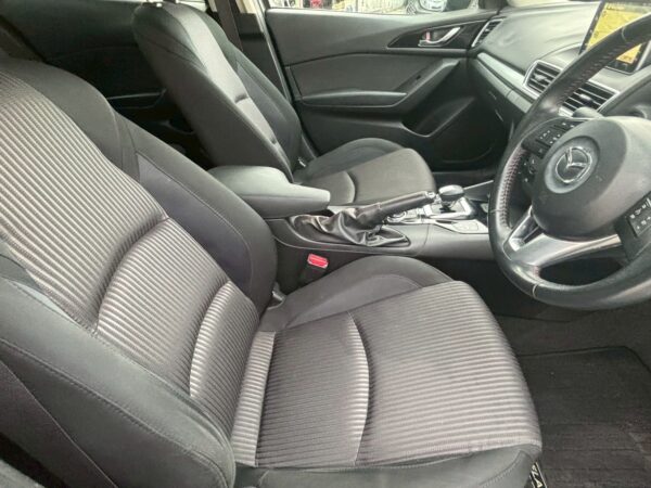 アクセラ ハイブリッドS