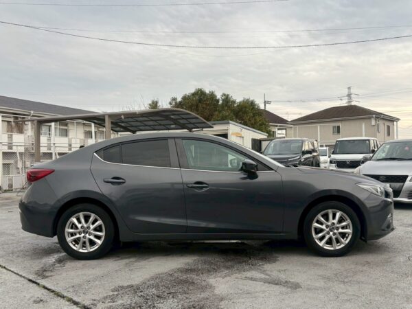 アクセラ ハイブリッドS