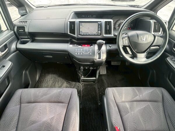 ステップワゴン SPADA Z HDDナビエディション