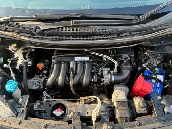 フリード　クロスター ホンダセンシング