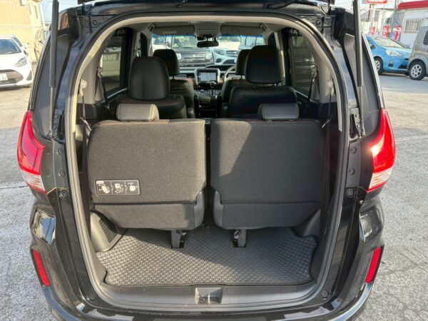 フリード　クロスター ホンダセンシング