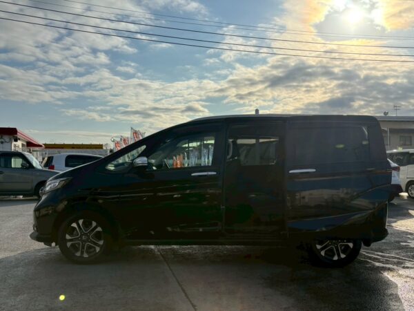 フリード　クロスター ホンダセンシング