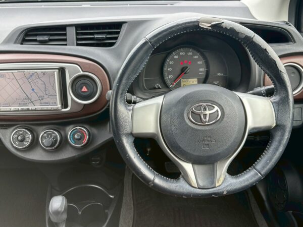 ヴィッツ　ジュエラ