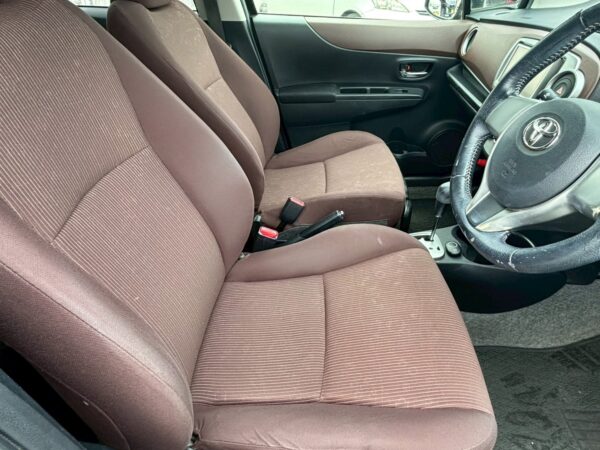 ヴィッツ　ジュエラ