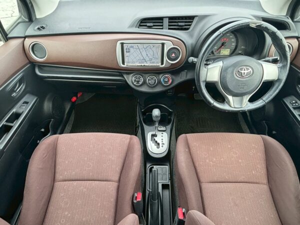 ヴィッツ　ジュエラ