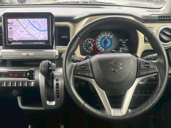 クロスビー　ハイブリッドMZ