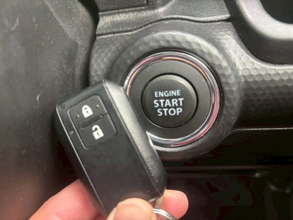 クロスビー　ハイブリッドMZ