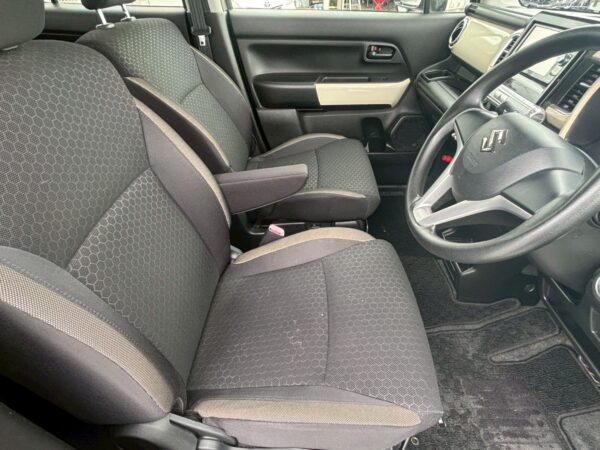 クロスビー　ハイブリッドMX