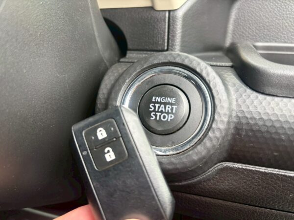 クロスビー　ハイブリッドMX