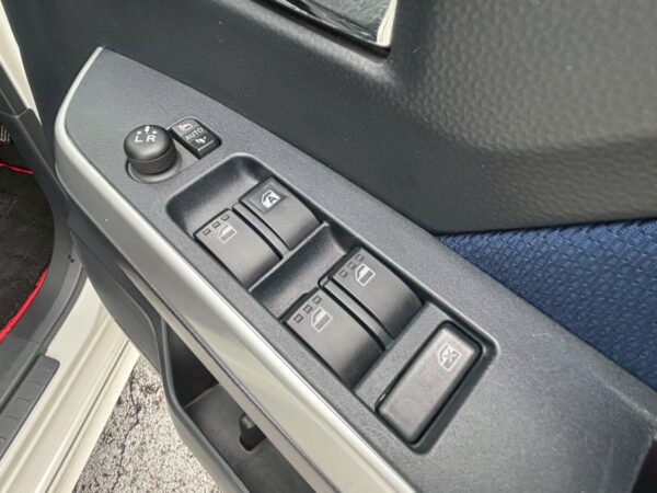 ルーミー カスタムG