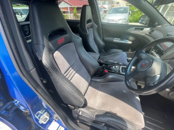 インプレッサ WRX STI