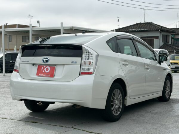 プリウス S LEDエディション