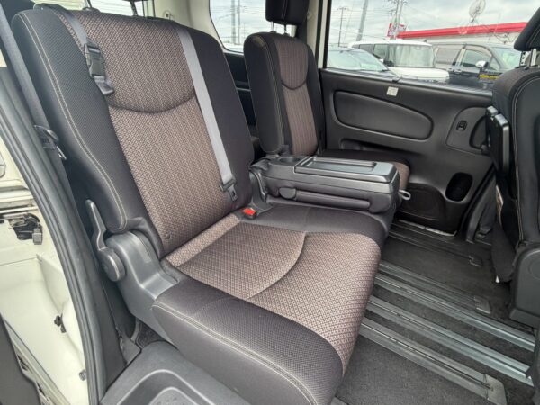 セレナ ハイウェイスターVセレクション＋セーフティⅡS-HV